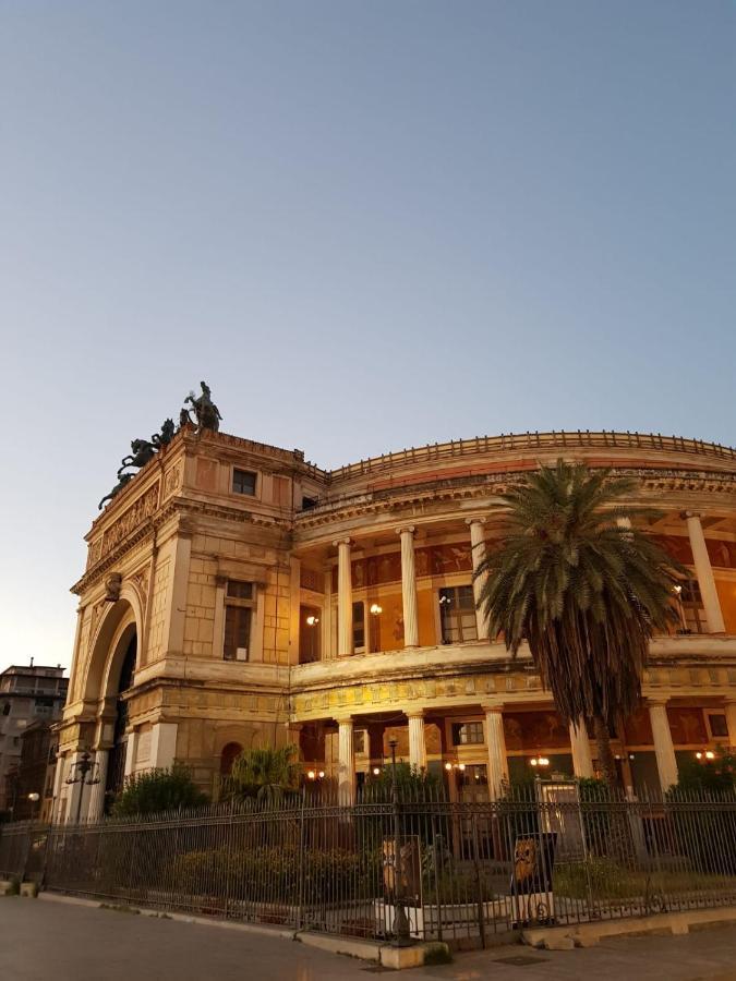 شقة Casa Moneka Politeama باليرمو المظهر الخارجي الصورة