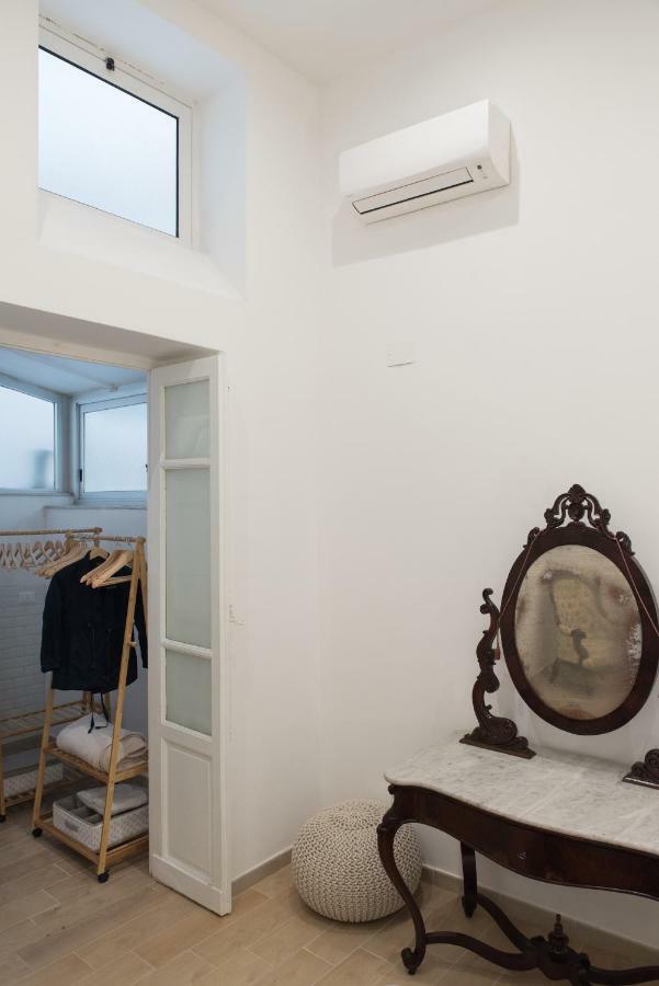شقة Casa Moneka Politeama باليرمو المظهر الخارجي الصورة